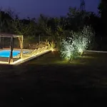 Hacienda Matea - Oase Der Romantik In Strandnaehe By Interhome Pula