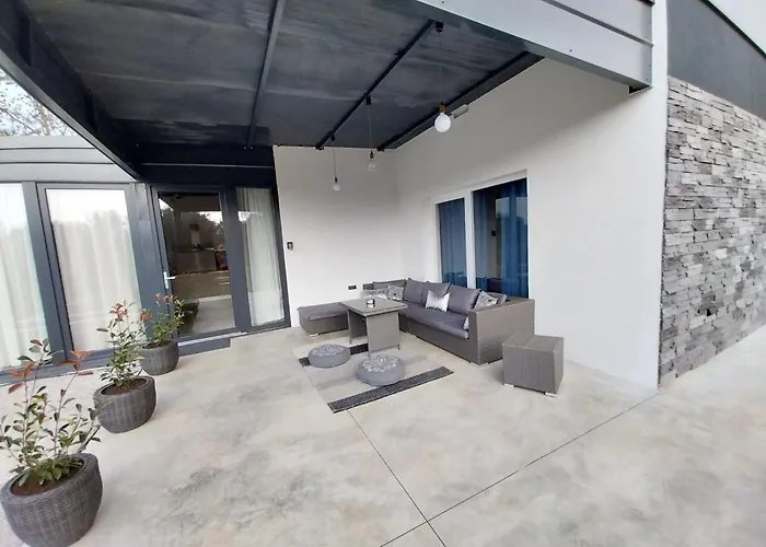 Hacienda Matea - Oase Der Romantik In Strandnaehe By Interhome *