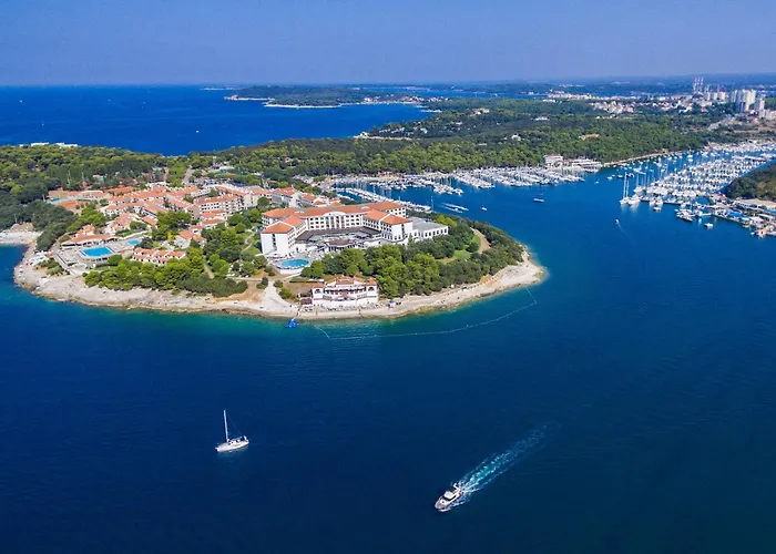 Hacienda Matea - Oase Der Romantik In Strandnaehe By Interhome Vakantiehuis Pula