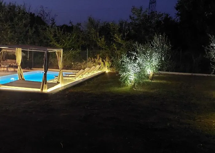 Hacienda Matea - Oase Der Romantik In Strandnaehe By Interhome Pula